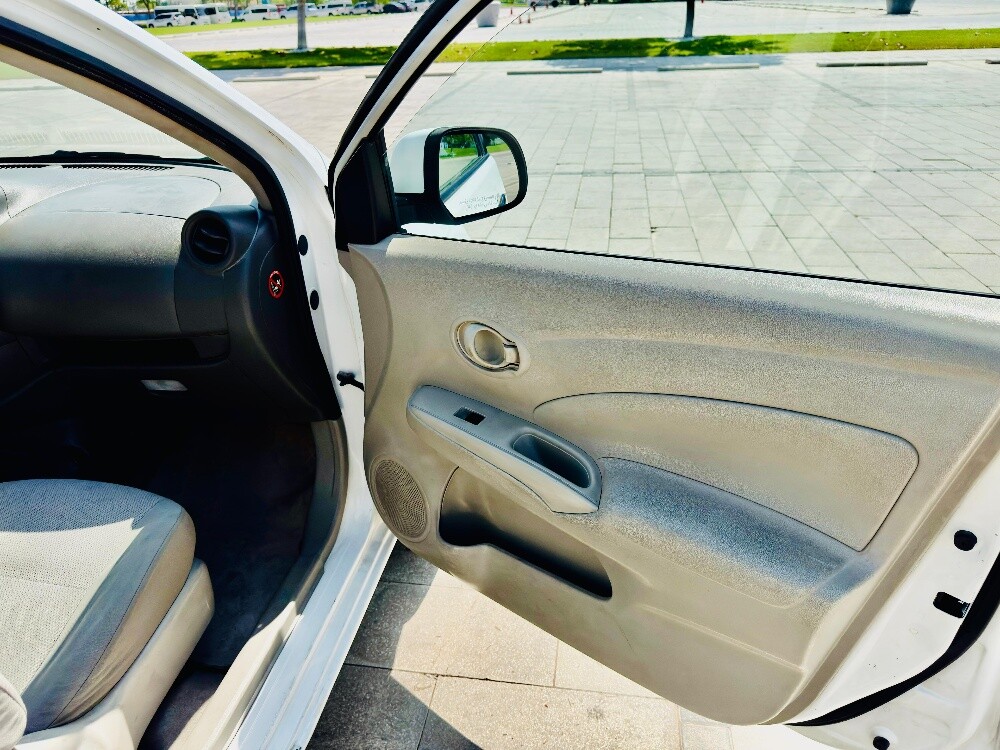 NISSAN SUNNY 2013 - 9