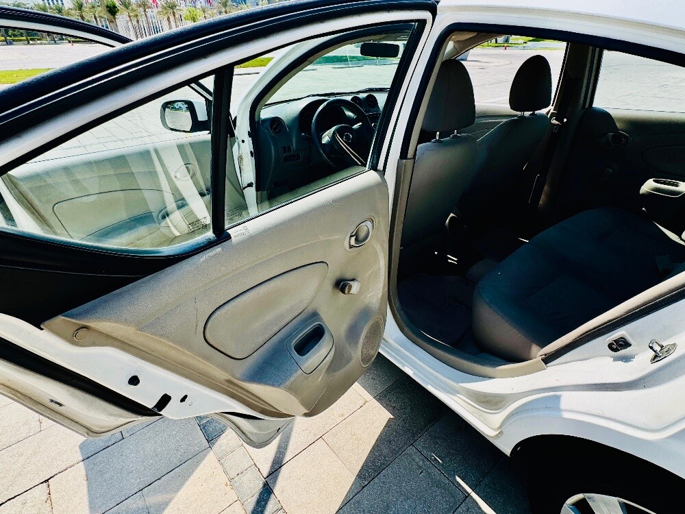 NISSAN SUNNY 2013 - 5