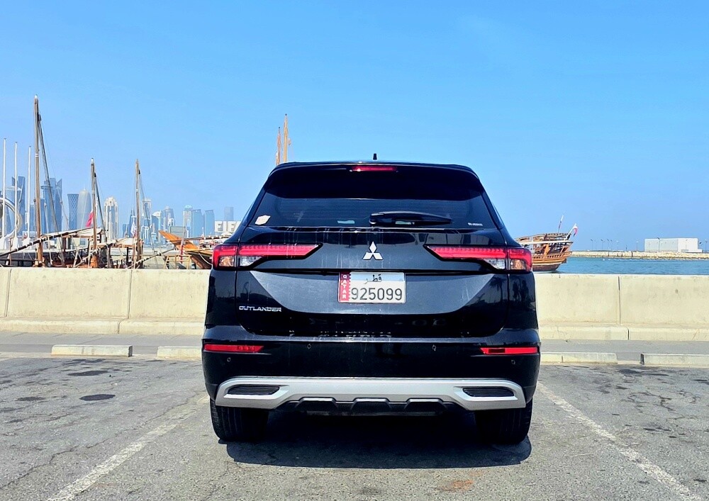 MITSUBISHI OUTLANDER SINGLE OWNER - 6