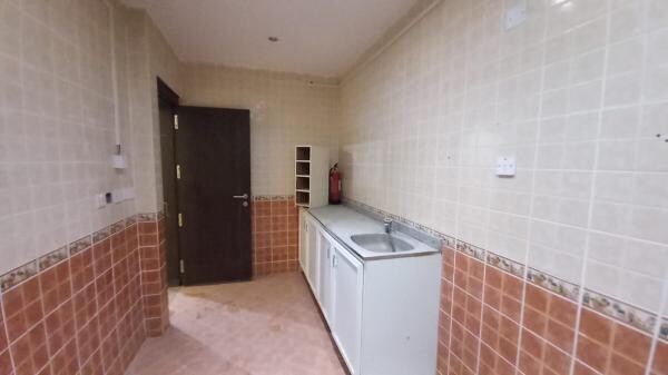 Offices 4 rent Gharafa 3 bhk - 12