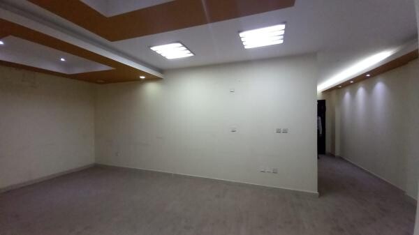 Offices 4 rent Gharafa 3 bhk - 4