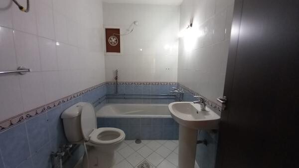 Offices 4 rent Gharafa 3 bhk - 13