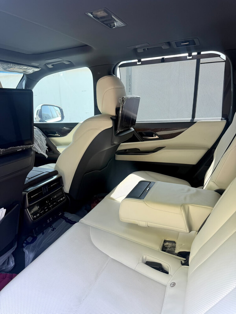 LEXUS LX600.MODEL : 2022. - 3