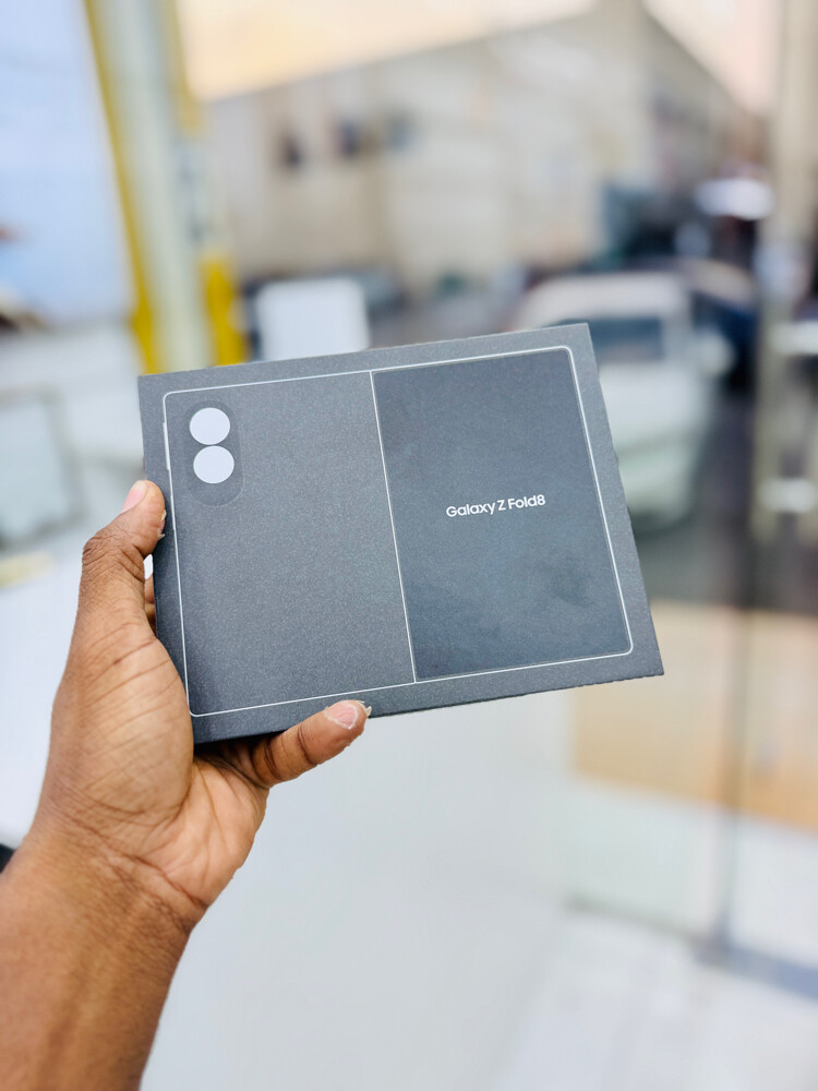 Samsung Galaxy Z Fold 8 - 2