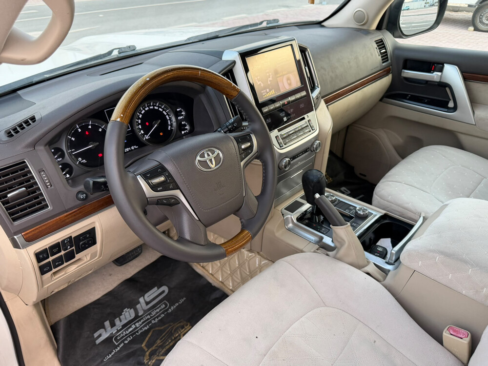 Toyota VXR 5.7 2018 - 8