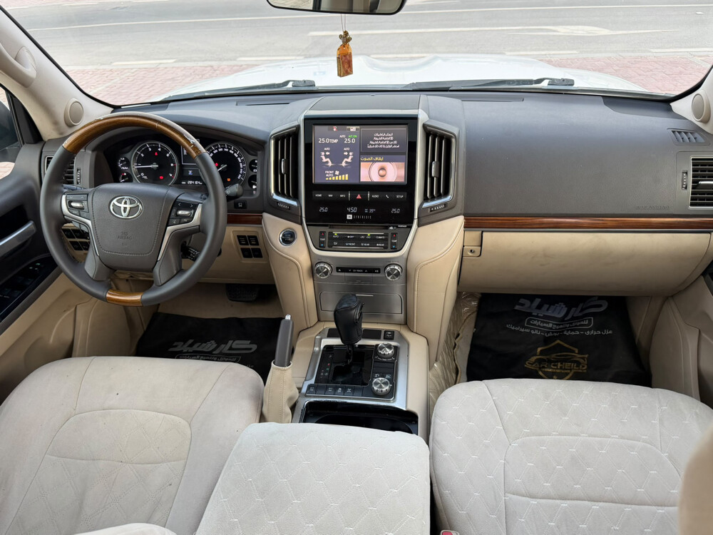 Toyota VXR 5.7 2018 - 10