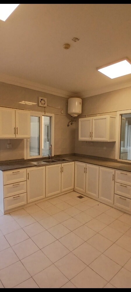 فلا سكنيه للإيجار في الخيسه - 5
