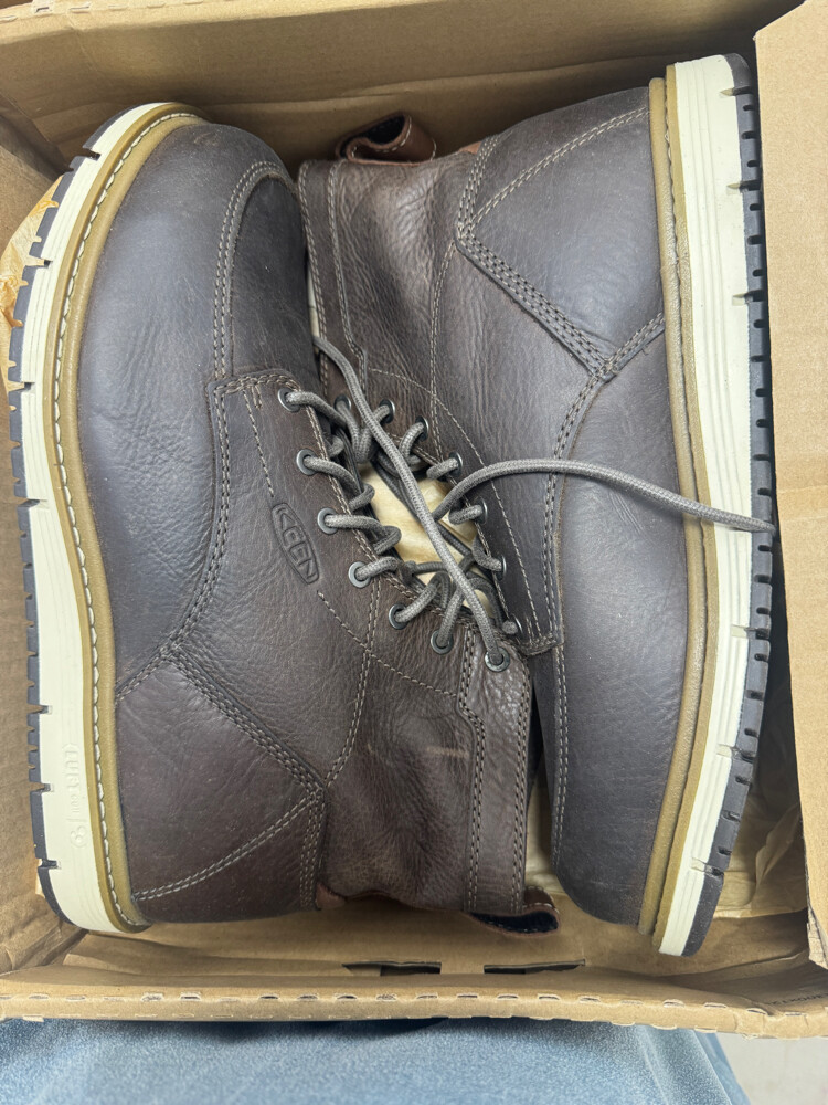 keen utility 44-46 available - 1