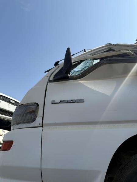 MITSUBISHI L300 2010 - 10