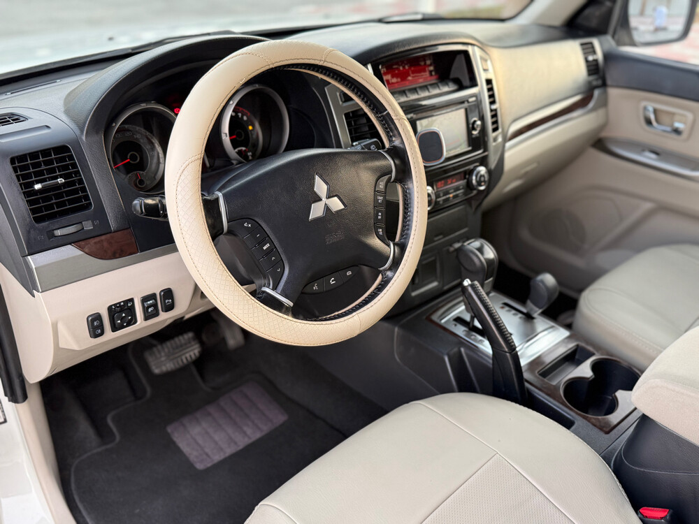 Mitsubishi Pajero 2017 GLS 3.5, 4WD - 11
