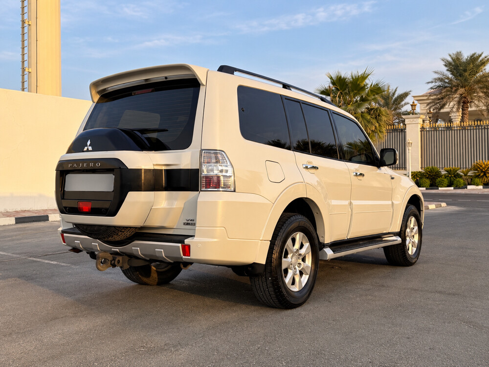 Mitsubishi Pajero 2017 GLS 3.5, 4WD - 6