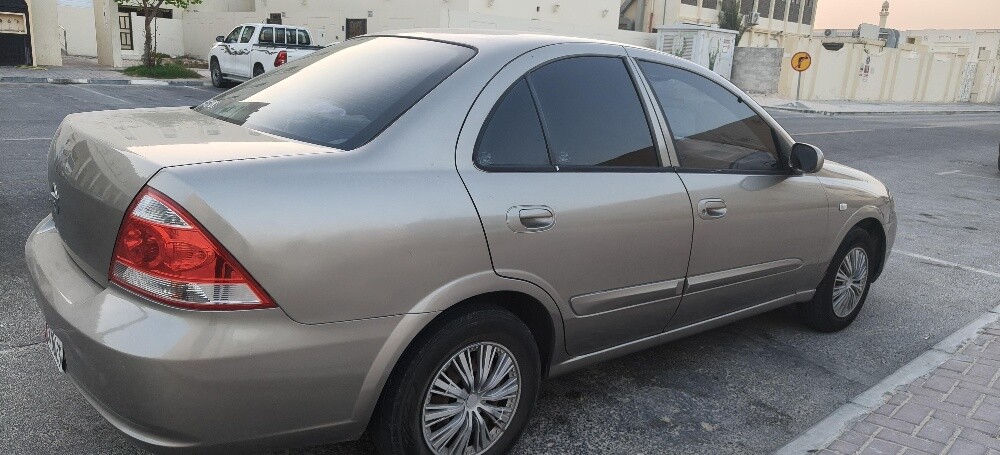 Nissan Sunny - 3