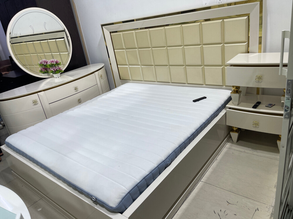 bed seat.  - 2