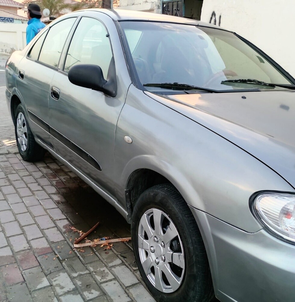 Nissan sunny Japan - 7