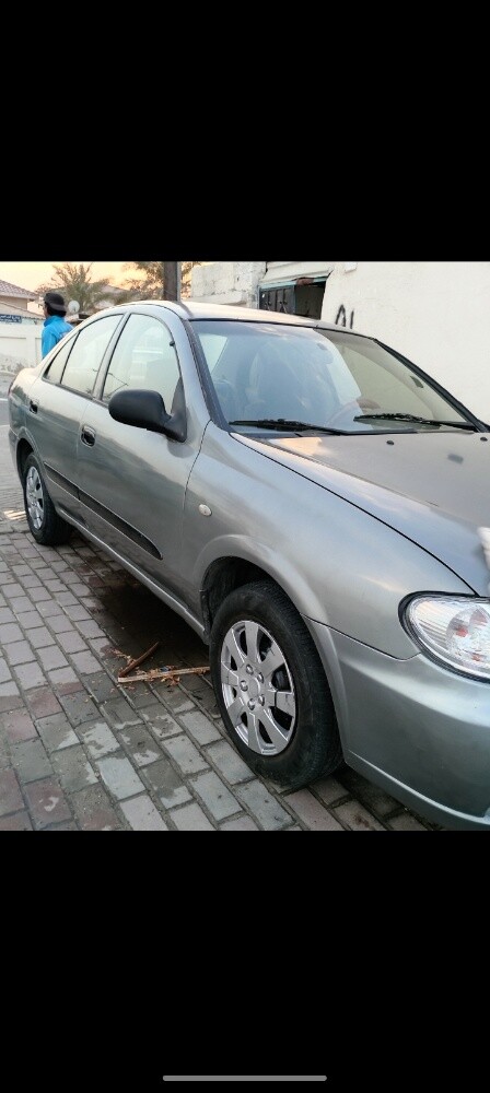 Nissan sunny Japan - 4