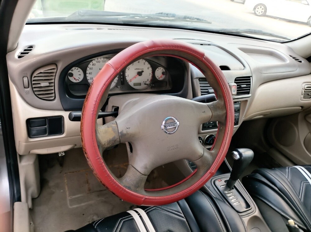 Nissan sunny Japan - 2