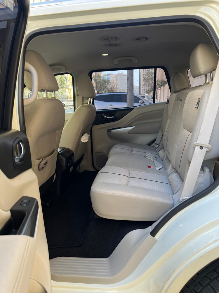 Nissan Xterra Titanium 4WD 2022 - 9