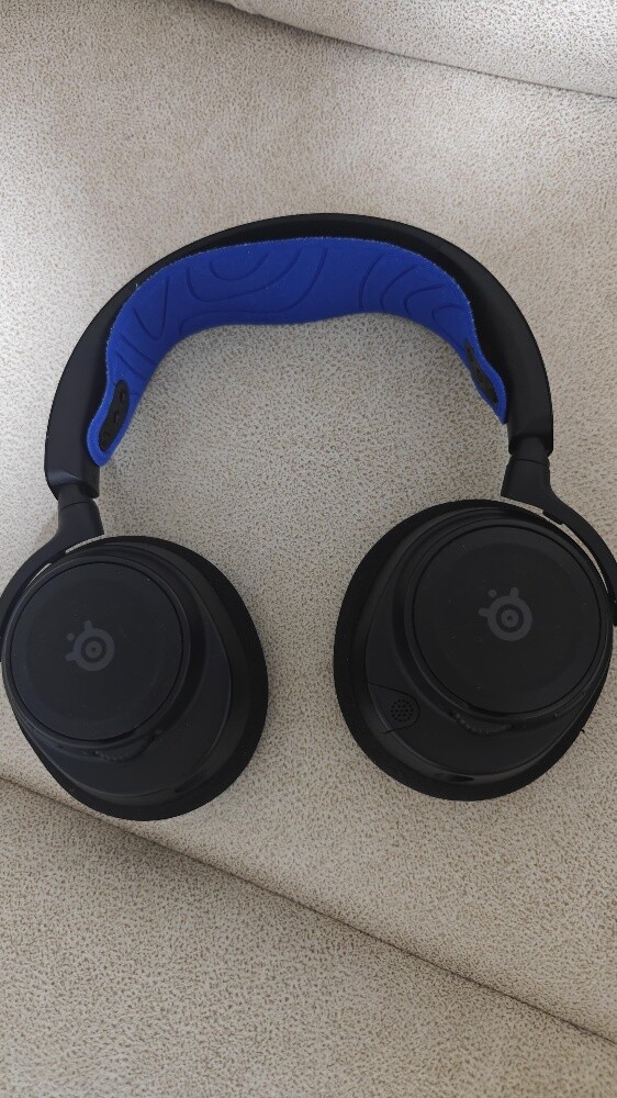 arctis nova 7p - 1