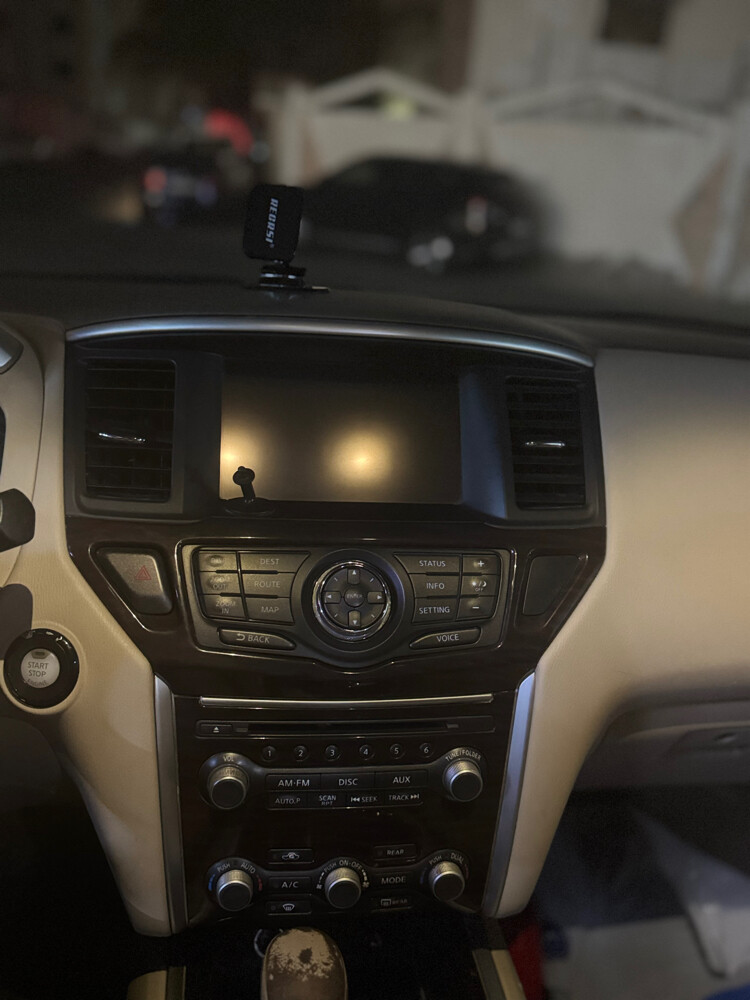 Nissan Pathfinder 2014 SUV - 8