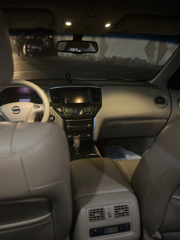 Nissan Pathfinder 2014 SUV - 3