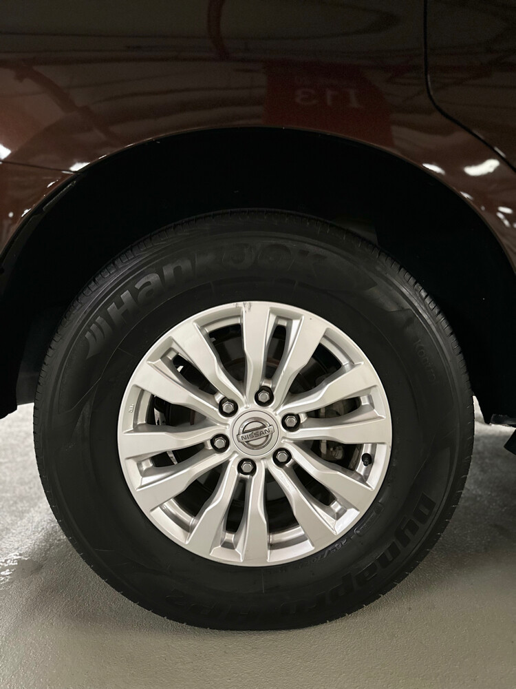 Nissan Patrol V8 low mileage - 3