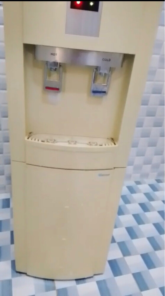 water dispenser - 1