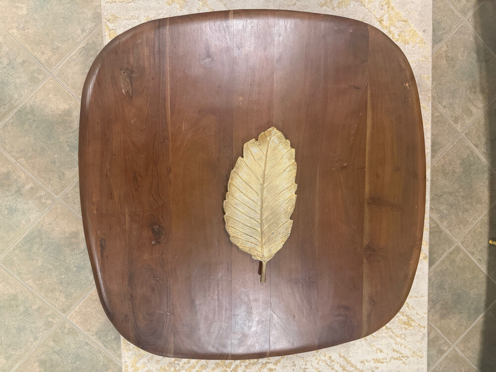 Premium Soaf set (3+1+1) with table - 6