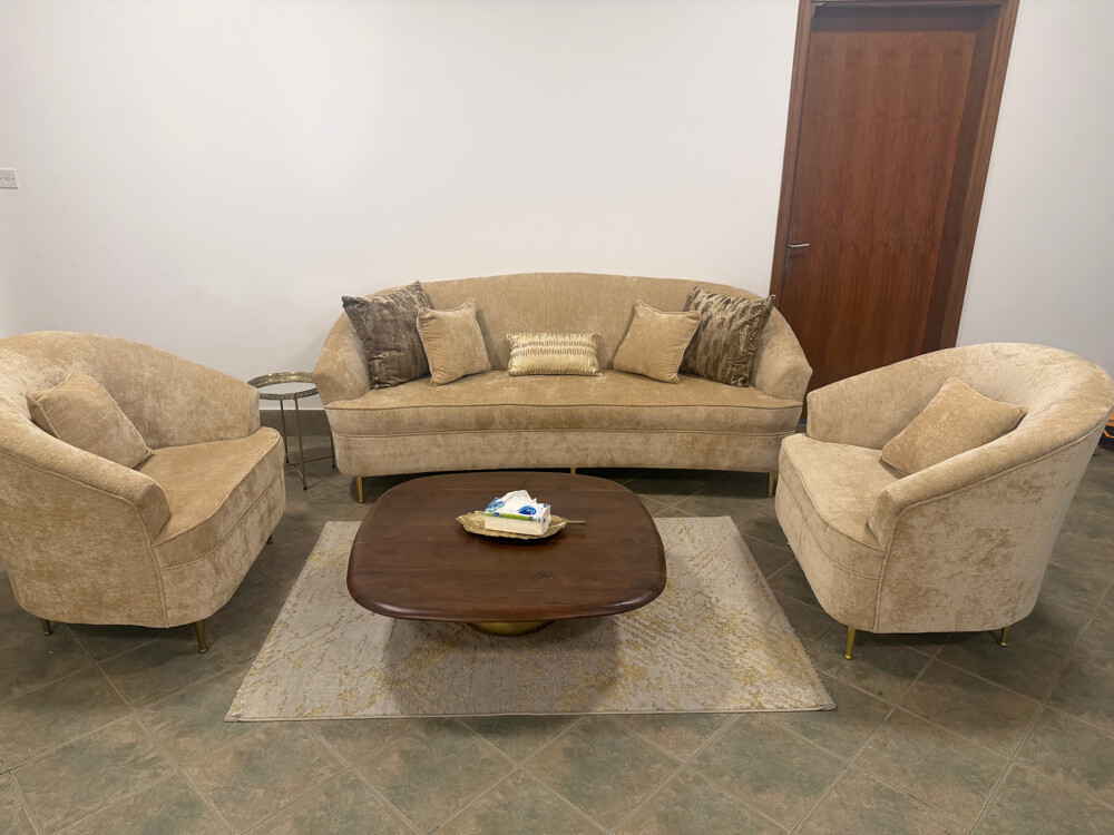 Premium Soaf set (3+1+1) with table - 1