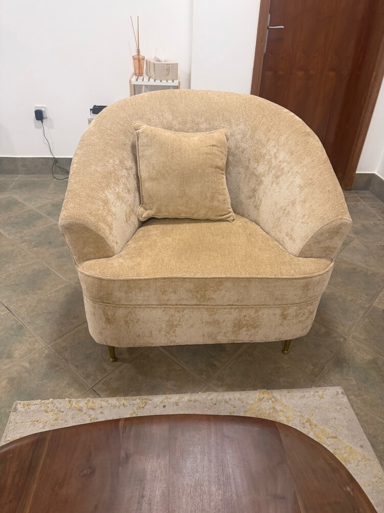 Premium Soaf set (3+1+1) with table - 2