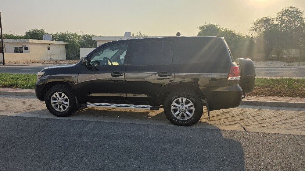 2010 Land cruiser GX - 3