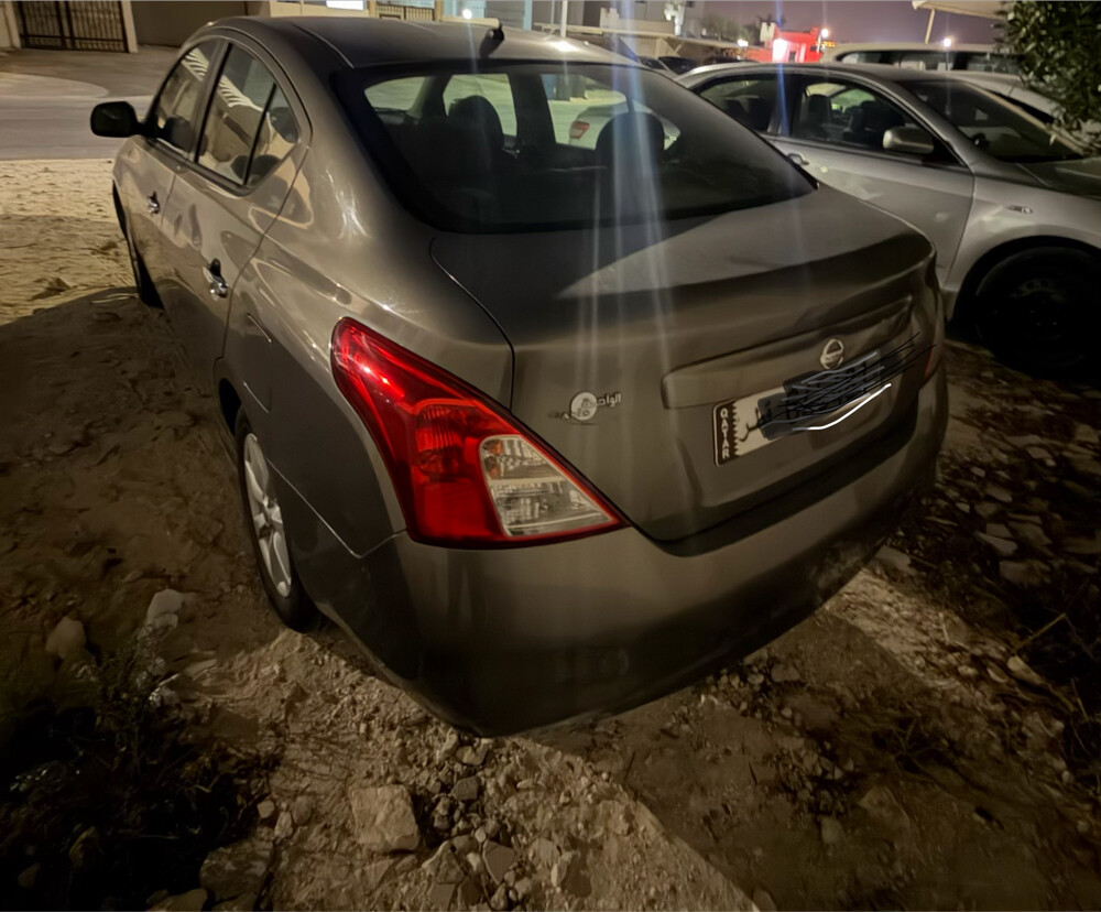 nissan sunny - 2