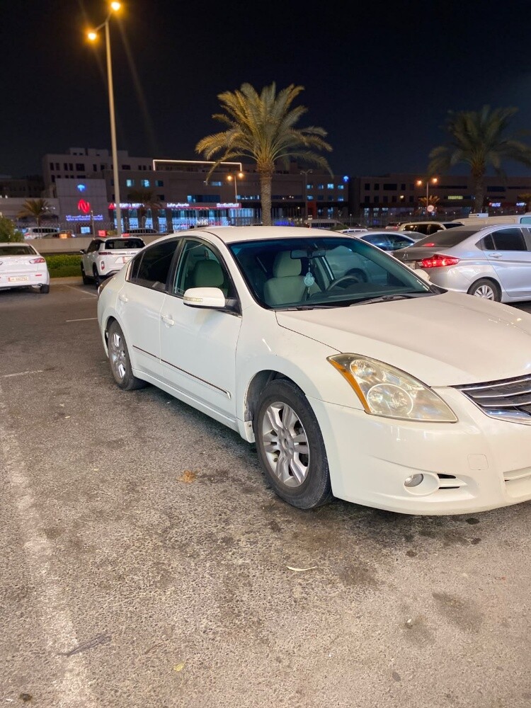Nissan altima - 5