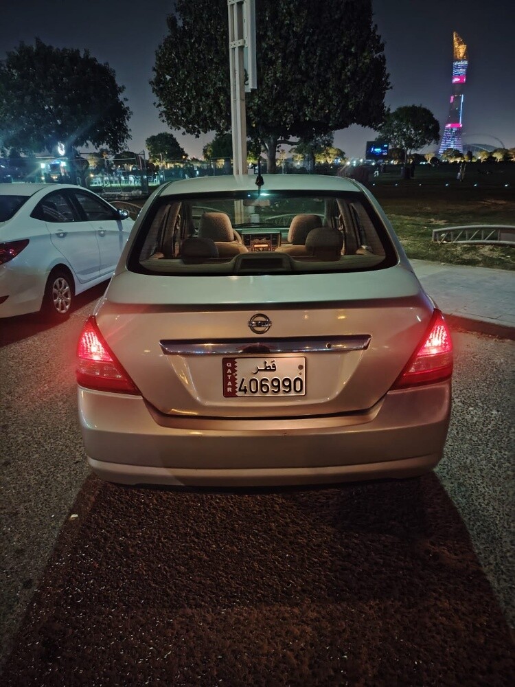 Nissan tida - 5