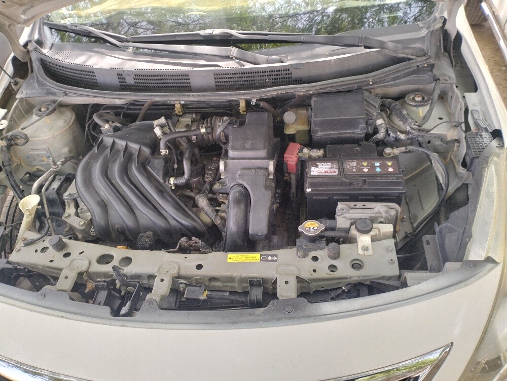 Nissan sunny - 4