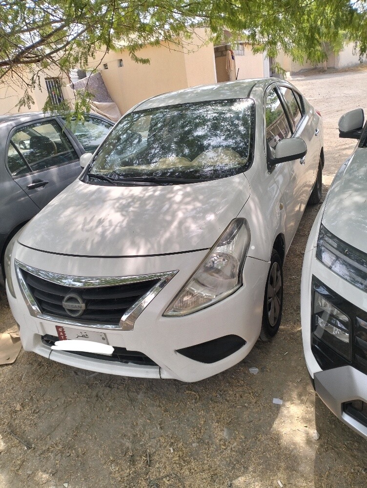 Nissan sunny - 2