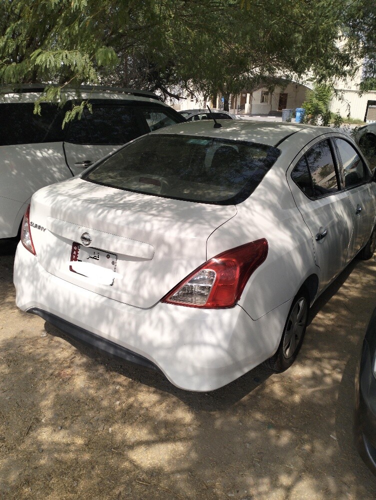 Nissan sunny - 6