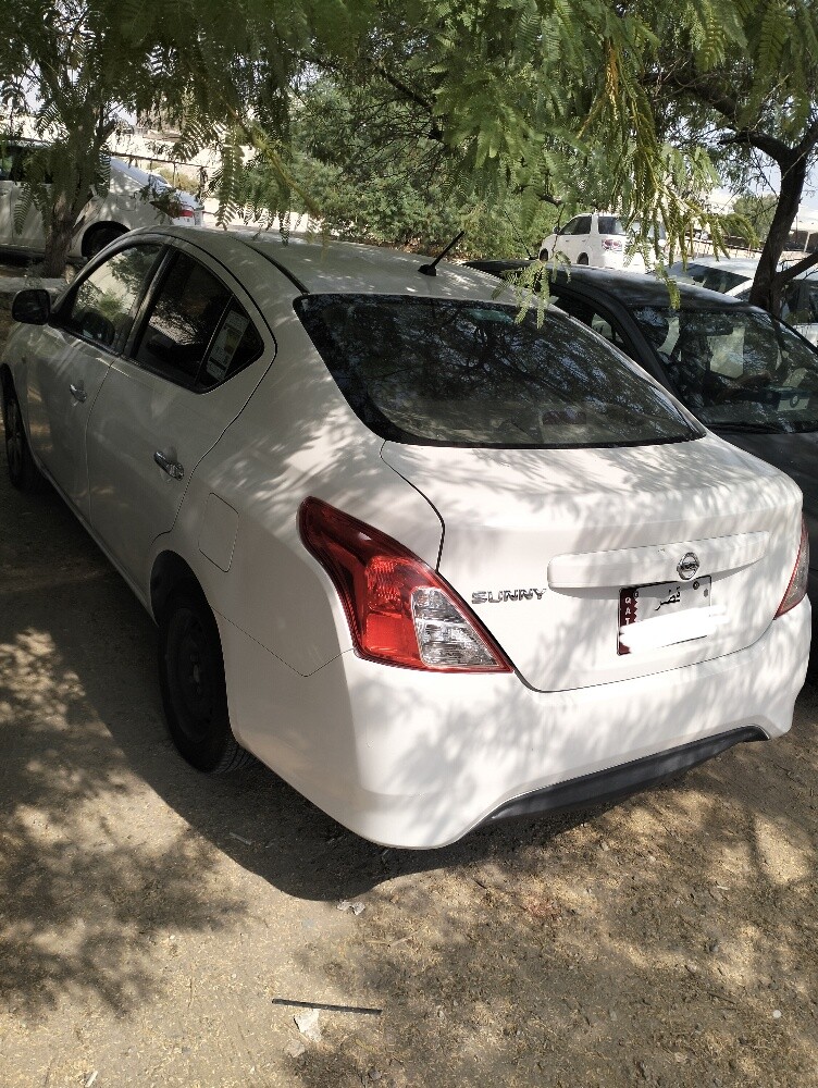 Nissan sunny - 7