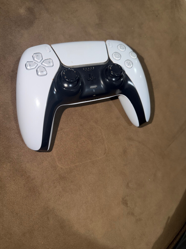 ps5 dualsense controllers - 2