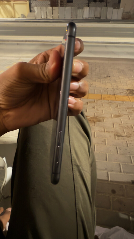 iPhone 11 - 3
