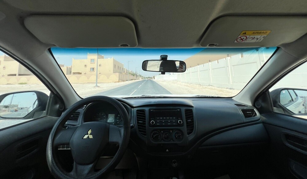 MITSUBISHI L200 - 8