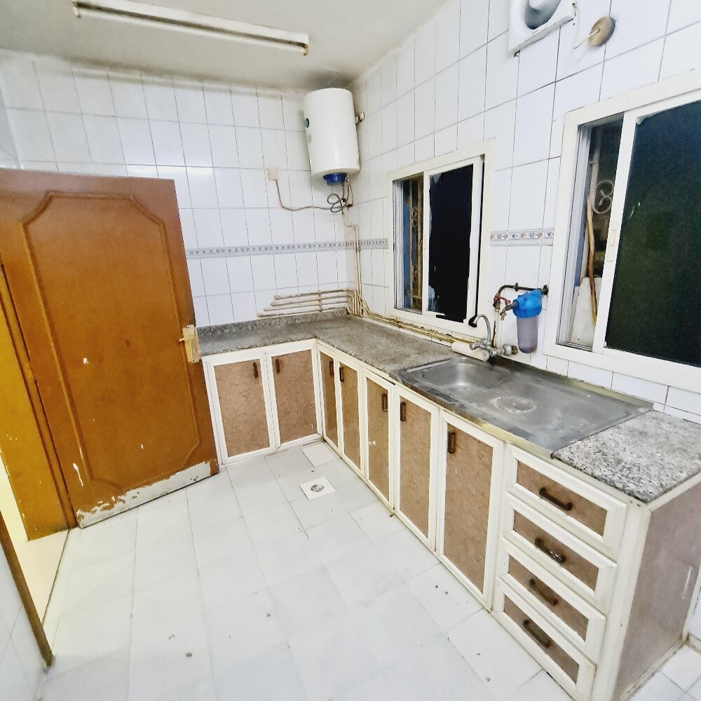 2bhk South madaint Khalifa - 3