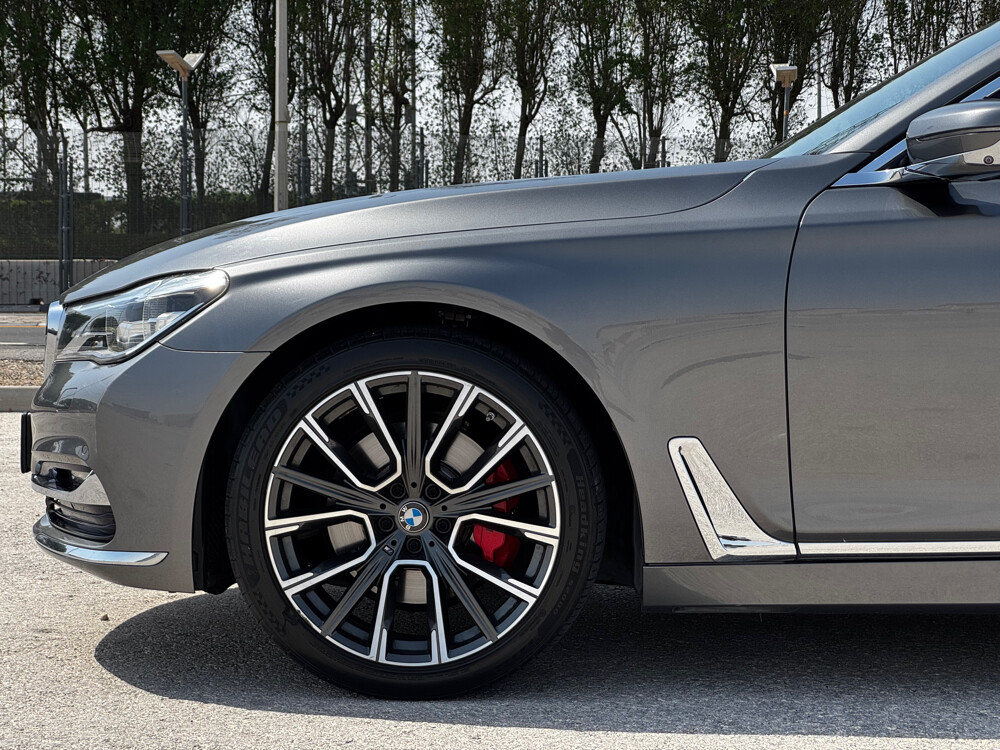 BMW 730 Li - 6