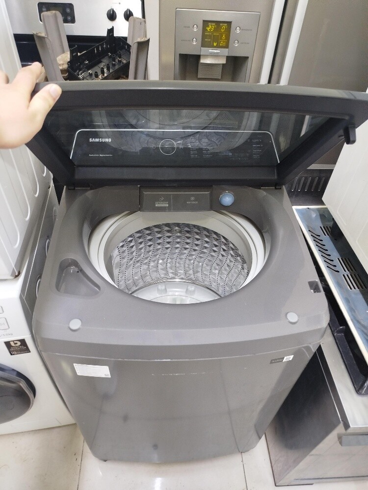 Samsung 11kg top load wash machine - 2