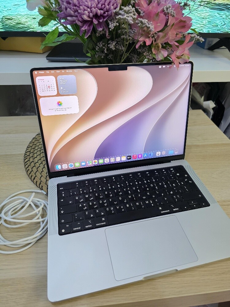 16/1TB 14" Macbook M1 Pro Gray - 1