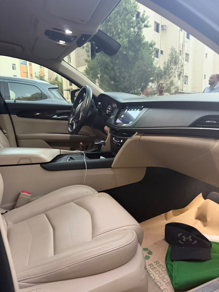 كاديلاك ٢٠١٨  - 8