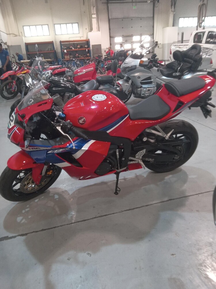 Honda CBR600RR supersports bike - 4