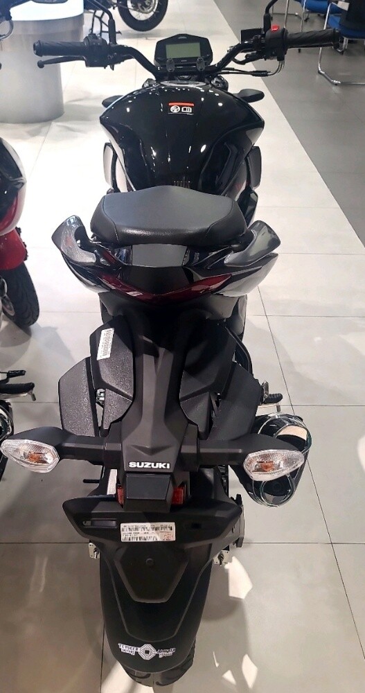 Suzuki Gixxer 160 - 7