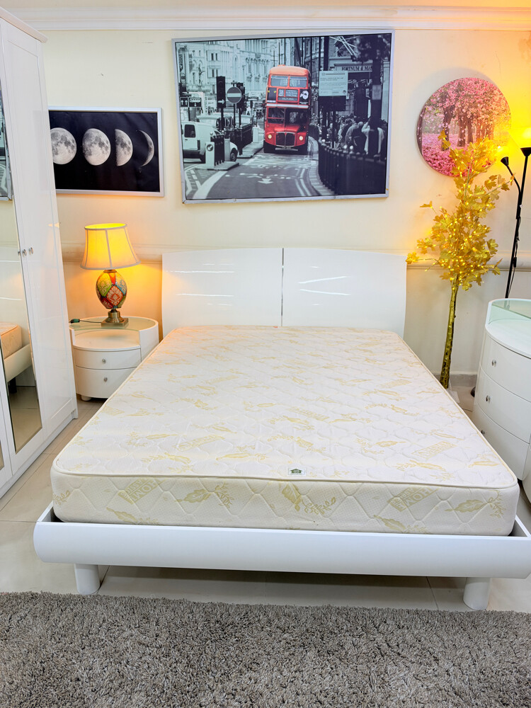 Home Center Bedroom Set Queen Size  - 5