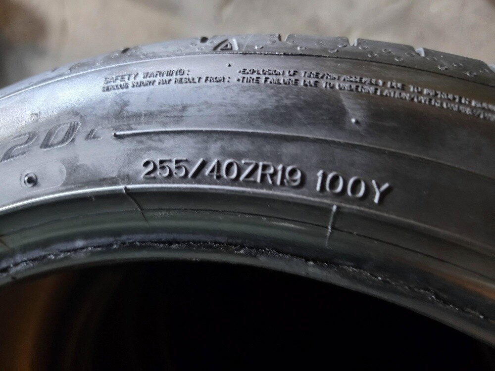 255/40/19 Falken Tyre 2025 - 4