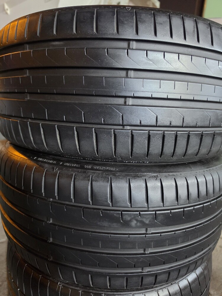 255/40/19 Falken Tyre 2025 - 2